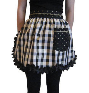 totsy white and black apron
