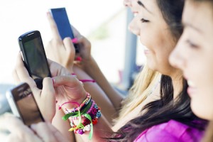 10 Commandments for your teenagers' social media use... If your kid has access to an electronic device that connects to wifi, then you need to read this. And you need to make sure your friends know this too.