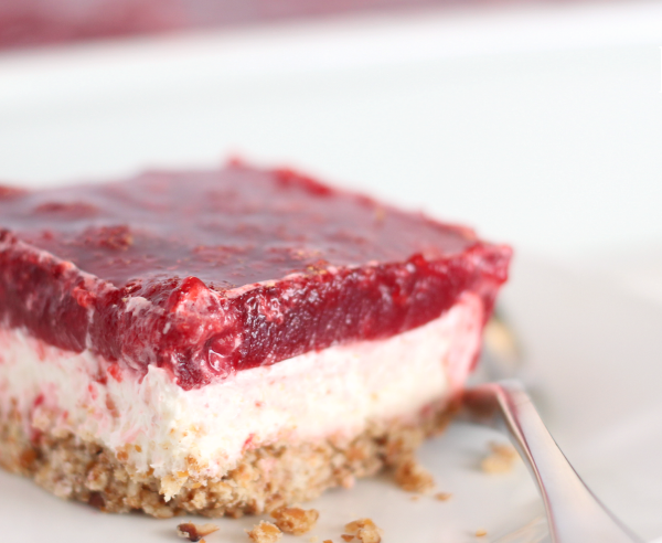 Raspberry pretzel jello salad recipe