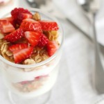 healthy homemade granola recipe and yogurt parfait
