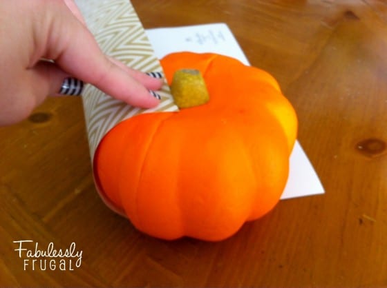 paper pumpkin measure