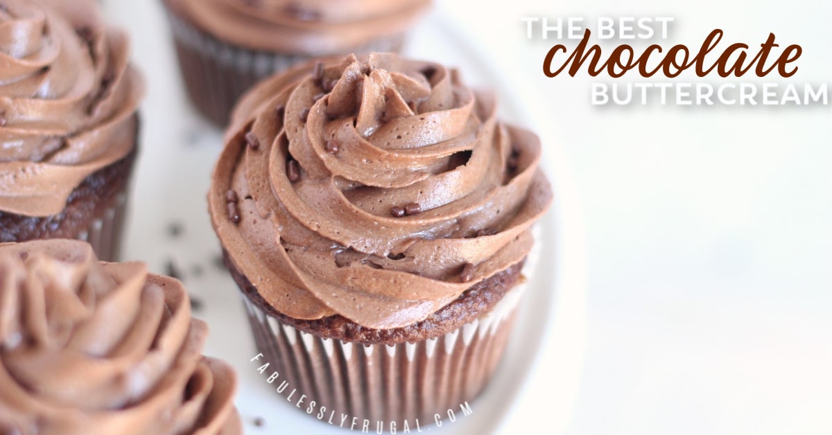 Quick and easy chocolate buttercream frosting recipe - cakes and cupcakes