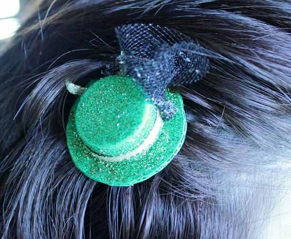 Mini hat hair clip on a head