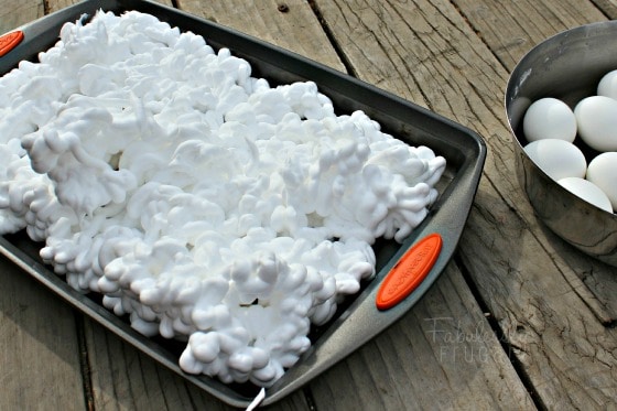 Creating marble eggs with shaving cream