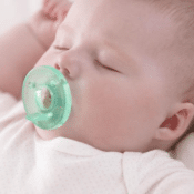 Amazon: 4-Count Philips Avent Soothie Pacifiers $4.09 (Reg. $8.18) - FAB...