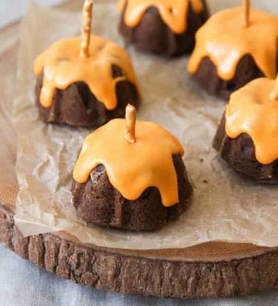 Mini Chocolate Pumpkin Cakes
