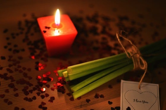 Inexpensive date night ideas: Do everything in candle light
