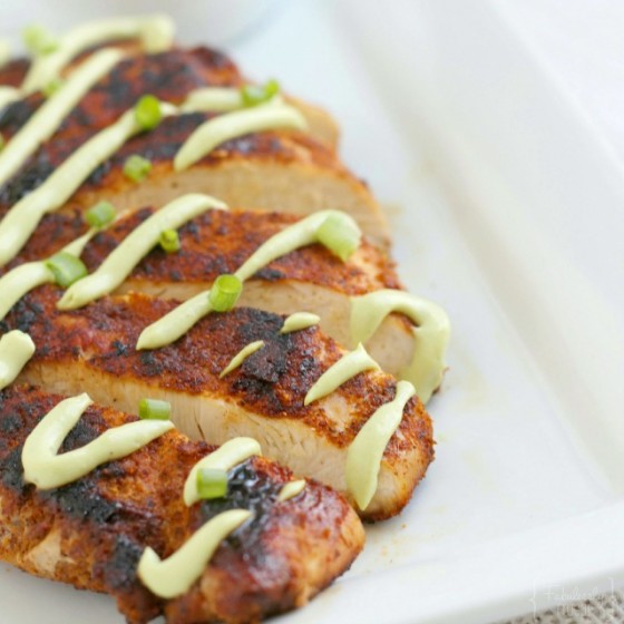 Easy and fast blackened chicken with avocado cream sauce