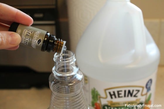 DIY Daily Shower Spray Add Oil
