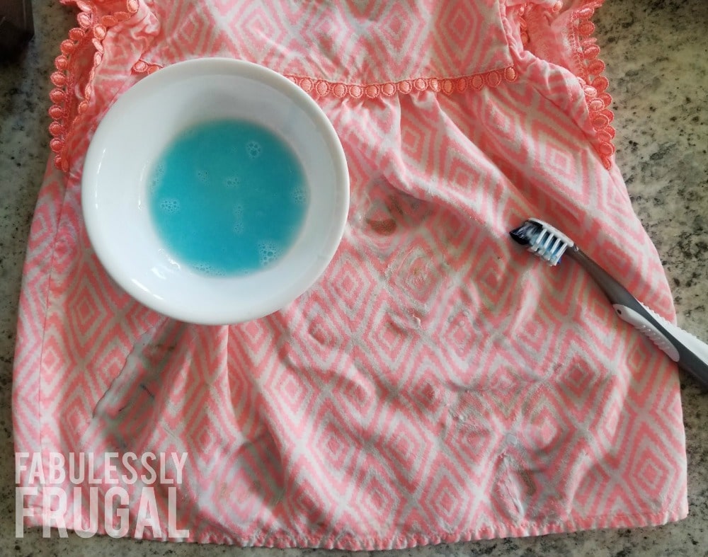 DIY stain remover in a bowl