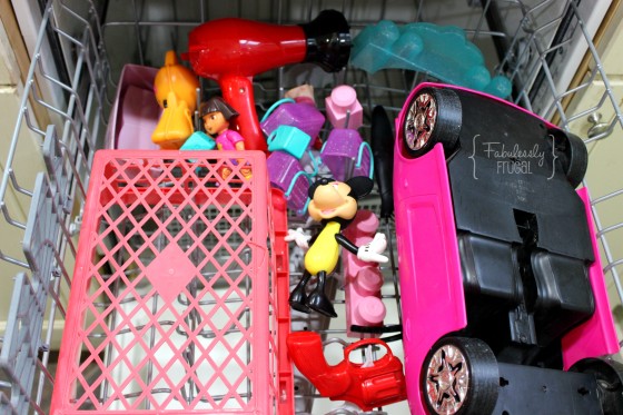cleaning toys with vinegar in the dishwasher