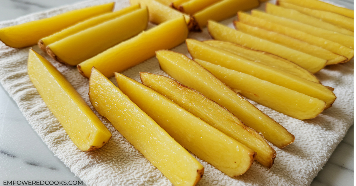 letting the fries dry before cooking