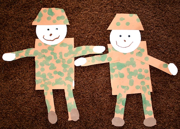 Two simple soldiers made with paper