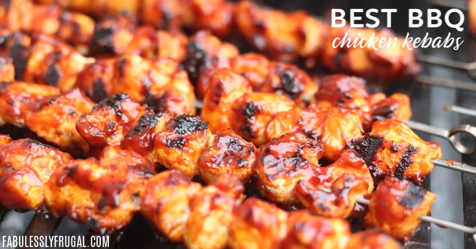 Grilled chicken kebabs for picnic