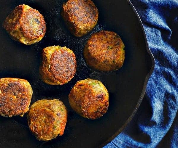 Vegetarian meatballs in pan