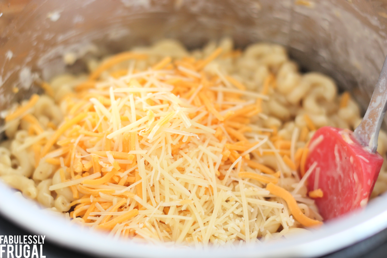 cheesy macaroni in instant pot