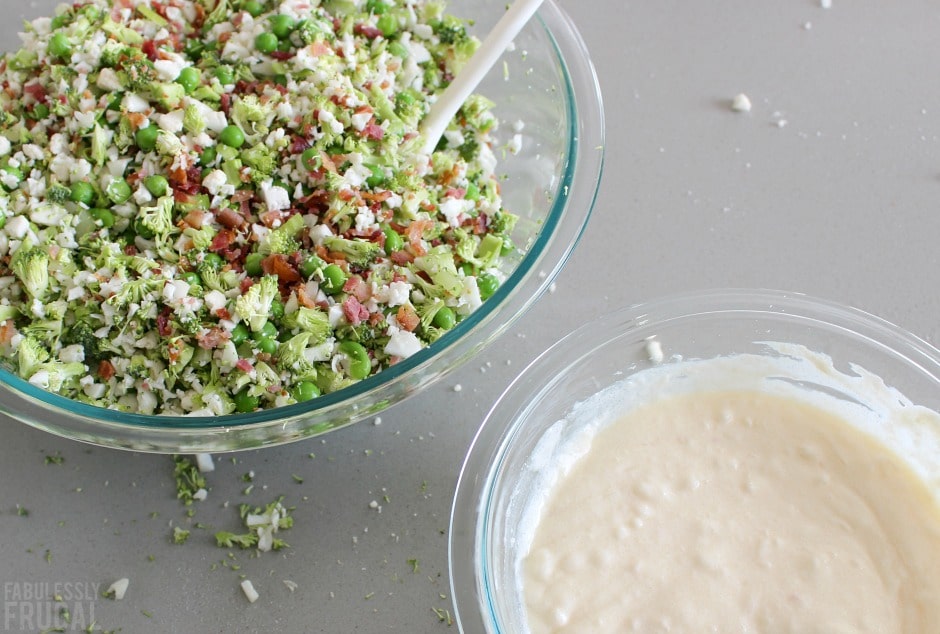 easy pea salad with bacon and creamy dressing