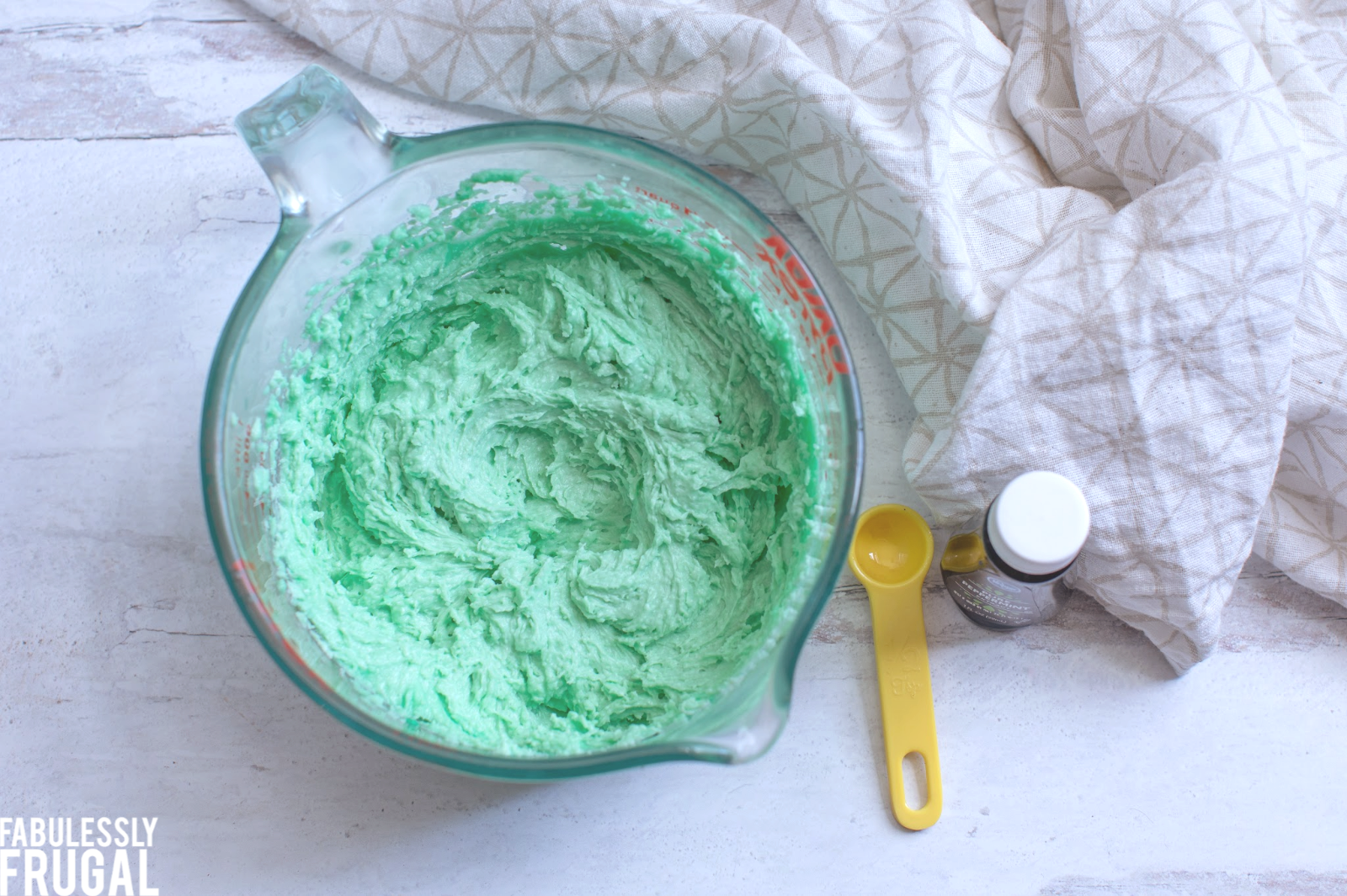 Green peppermint whipping cream mixture