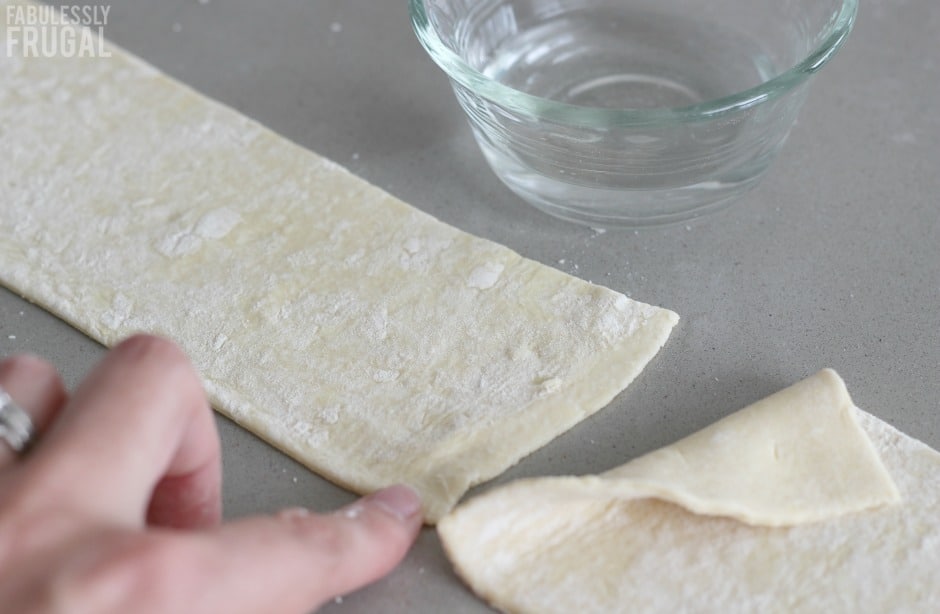 Separating puff pastry sheets