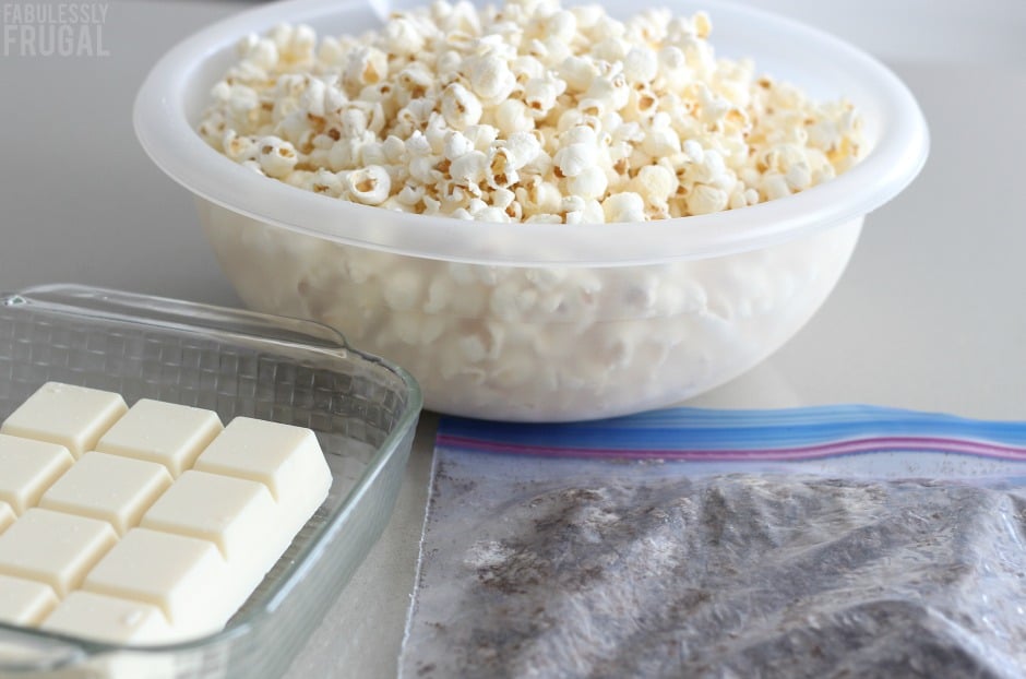 Ingredients for oreo popcorn