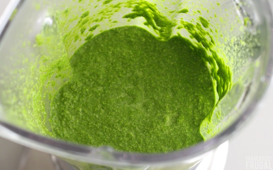 Blended spinach for hulk muffins