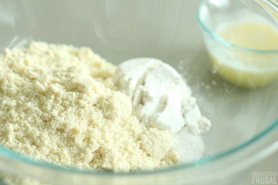 how to make lemon bars that are gluten free, low carb, keto, and delicious