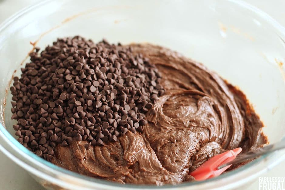 how to make easy chocolate sour cream bundt cake