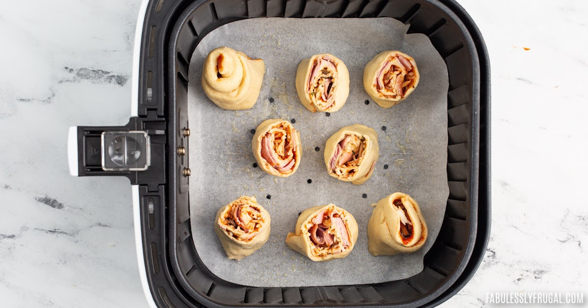 how to cook pizza rolls in the air fryer