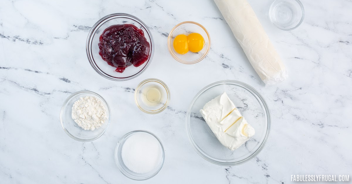 easy and simple ingredients for a puff pastry Danish