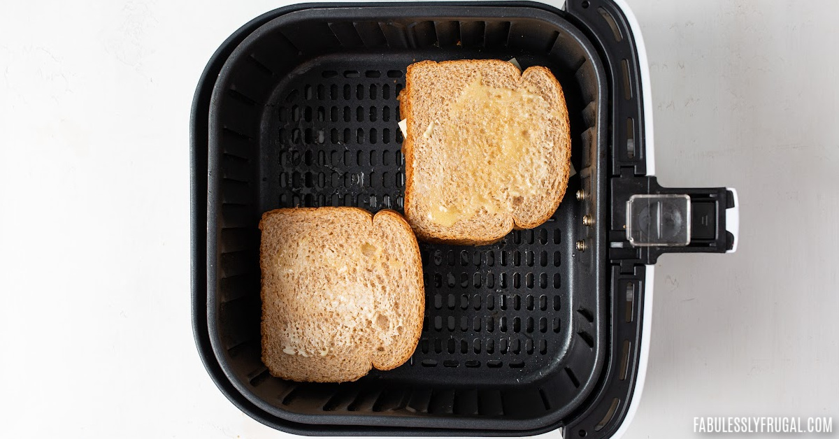 how to air fry a grilled cheese