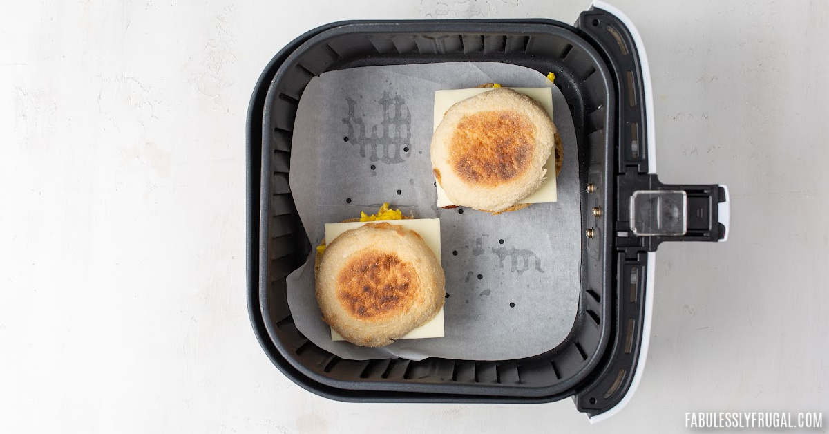 breakfast sandwich in air fryer