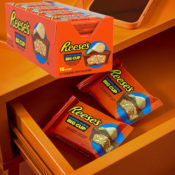 16-Count Reese's Big Cup Milk Chocolate Peanut Butter with Potato Chip...