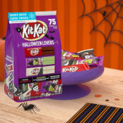 75-Pieces KIT KAT Halloween Lovers Assorted Milk Chocolate and Creme Bars...
