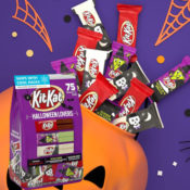 75 Count KIT KAT Halloween Lovers Assorted Milk Chocolate and Creme Snack...