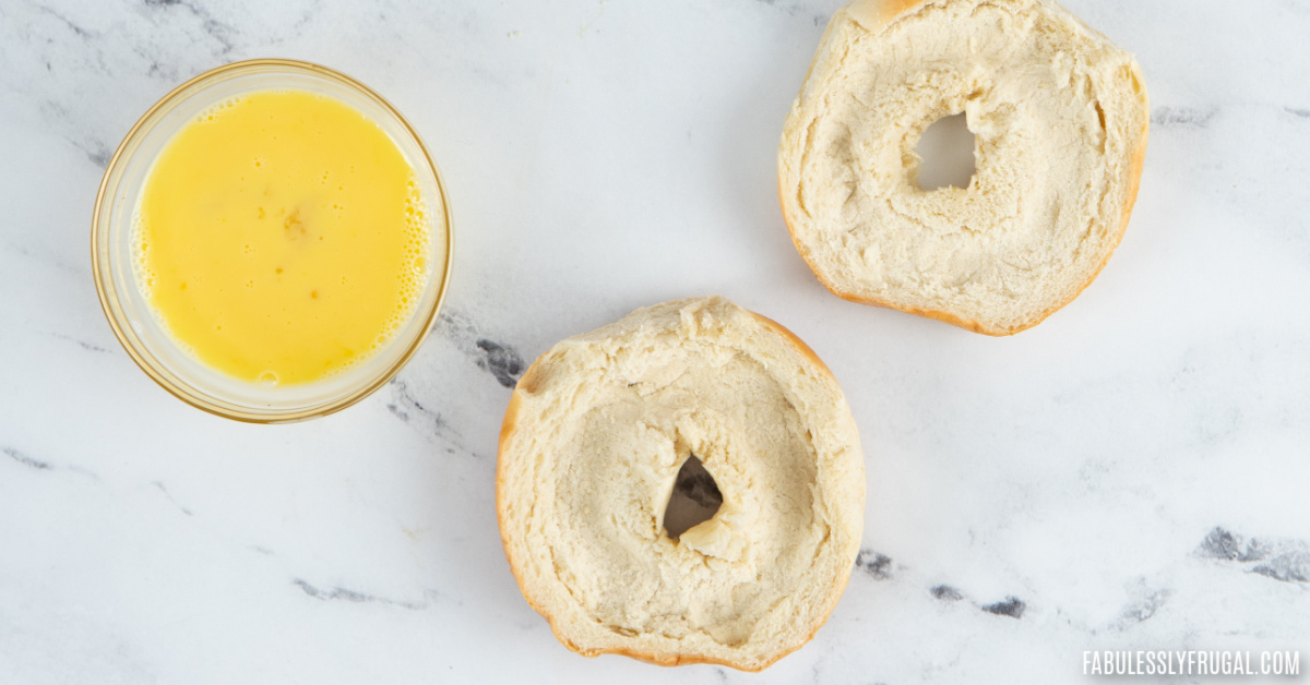 air fryer bagel egg toast