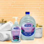 FOUR Bottles of Softsoap White Tea & Berry Antibacterial Liquid Hand Soap...