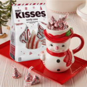 Hershey's Candy Cane KISSES in a BIG 34.88-Oz Bag $8.49 (Reg. $14.76) -...